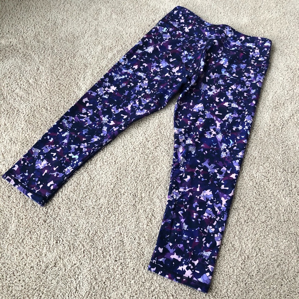 Fabletics Cropped Leggings - Small - image 2